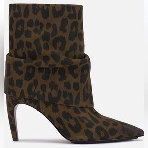 NWOT-Vince Camuto Leopard Boots 7M